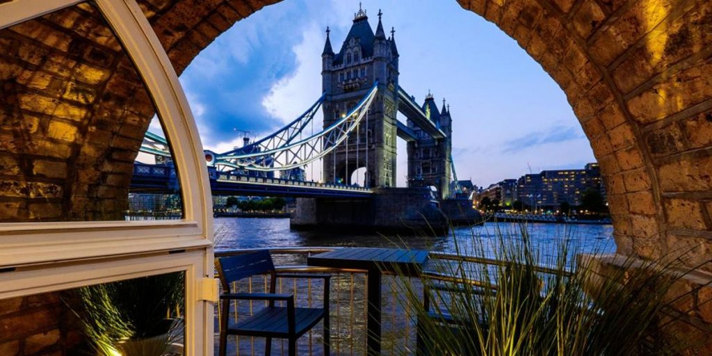 Look inside £8.9m London flat next to Tower Bridge