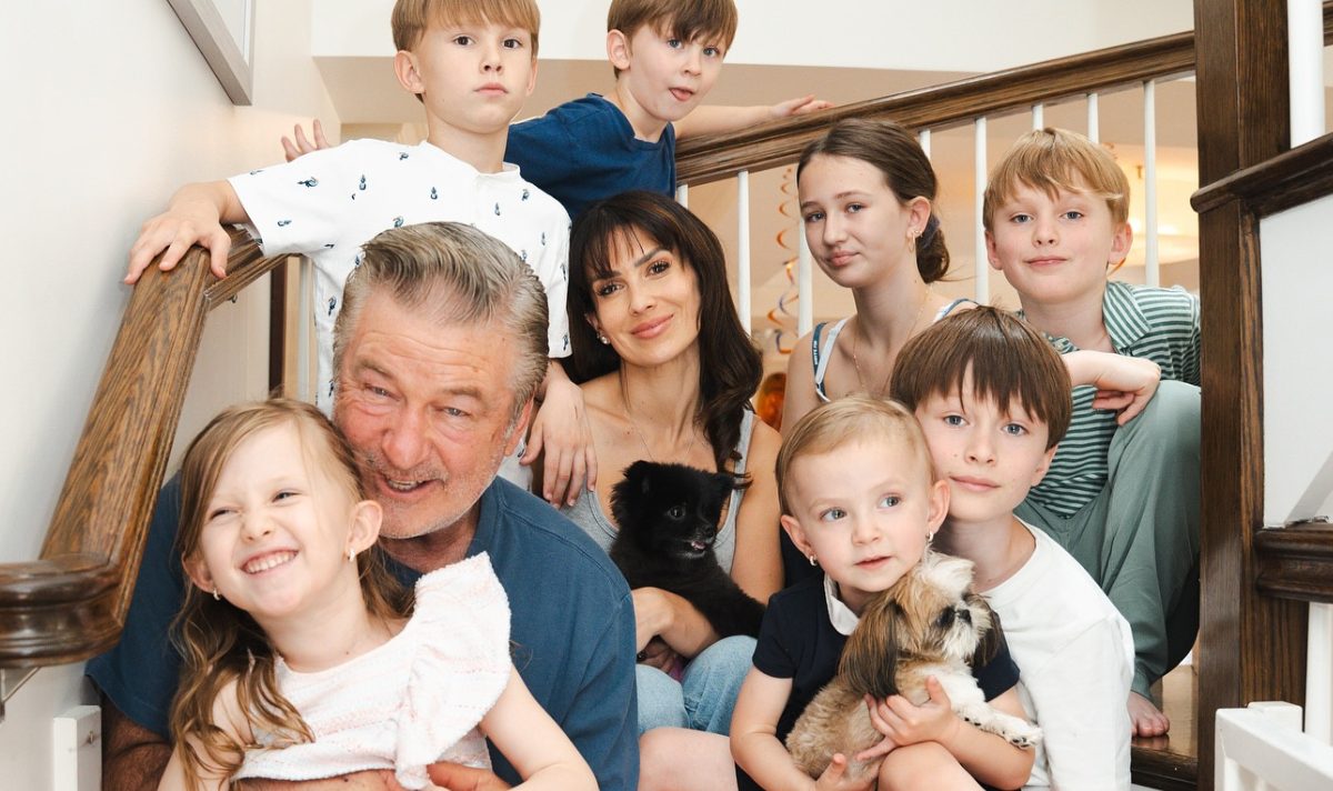 Alec and Hilaria Baldwin beam in sweet new family photo with all 7 children Alec and Hilaria Baldwin